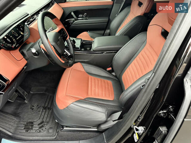 Черный Ленд Ровер Рендж Ровер Спорт, объемом двигателя 4.39 л и пробегом 11 тыс. км за 250000 $, фото 10 на Automoto.ua