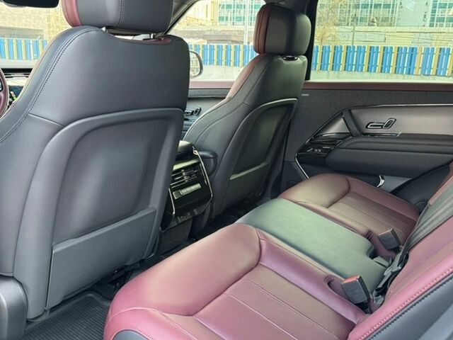 Чорний Ленд Ровер Range Rover Sport, об'ємом двигуна 3 л та пробігом 18 тис. км за 135000 $, фото 12 на Automoto.ua