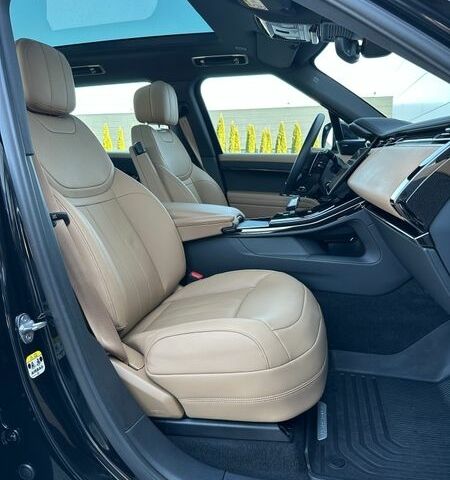 Чорний Ленд Ровер Range Rover Sport, об'ємом двигуна 3 л та пробігом 8 тис. км за 125500 $, фото 30 на Automoto.ua