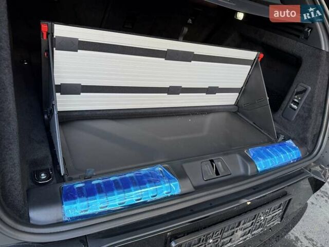 Черный Ленд Ровер Рендж Ровер Спорт, объемом двигателя 3 л и пробегом 27 тыс. км за 145555 $, фото 2 на Automoto.ua