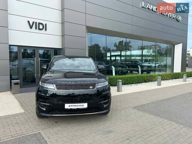Ленд Ровер Range Rover Sport 2025 у Києві на Automoto.ua Чорний Ленд Ровер Range Rover Sport, об'ємом двигуна 3 л та пробігом 11 тис. км за 128159 $, фото 2 на Automoto.ua