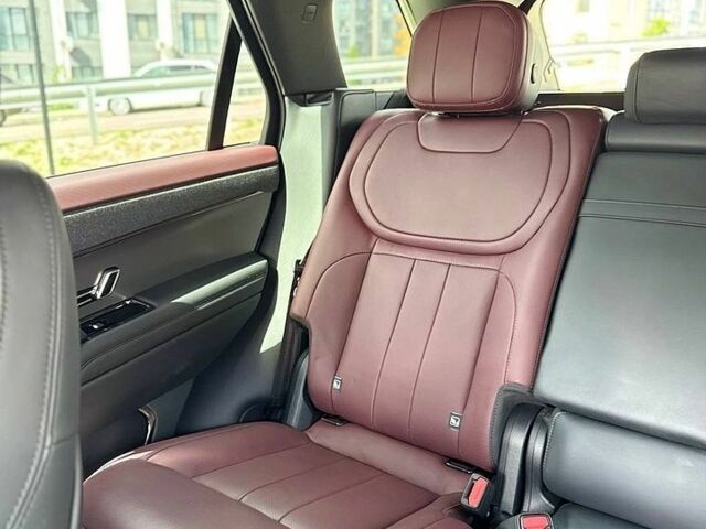 Чорний Ленд Ровер Range Rover Sport, об'ємом двигуна 3 л та пробігом 24 тис. км за 90000 $, фото 56 на Automoto.ua