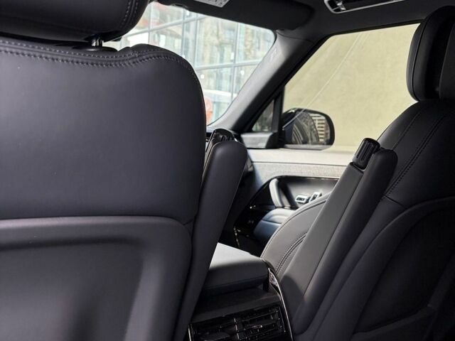 Чорний Ленд Ровер Range Rover Sport, об'ємом двигуна 3 л та пробігом 3 тис. км за 161000 $, фото 9 на Automoto.ua