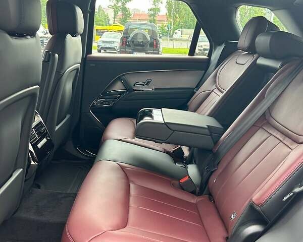 Ленд Ровер Range Rover Sport 2025 у Києві на Automoto.ua Чорний Ленд Ровер Range Rover Sport, об'ємом двигуна 3 л та пробігом 11 тис. км за 128159 $, фото 17 на Automoto.ua
