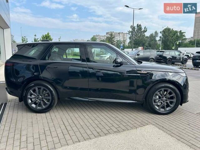 Ленд Ровер Range Rover Sport 2025 у Києві на Automoto.ua Чорний Ленд Ровер Range Rover Sport, об'ємом двигуна 3 л та пробігом 11 тис. км за 128159 $, фото 4 на Automoto.ua