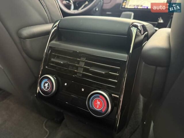 Черный Ленд Ровер Рендж Ровер Спорт, объемом двигателя 3 л и пробегом 27 тыс. км за 145555 $, фото 240 на Automoto.ua