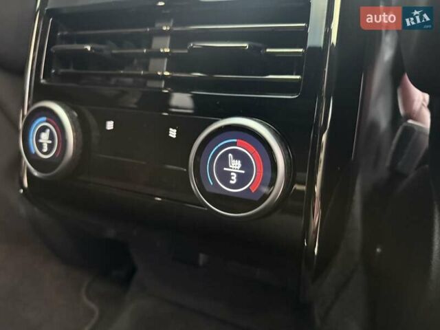 Черный Ленд Ровер Рендж Ровер Спорт, объемом двигателя 3 л и пробегом 27 тыс. км за 145555 $, фото 238 на Automoto.ua