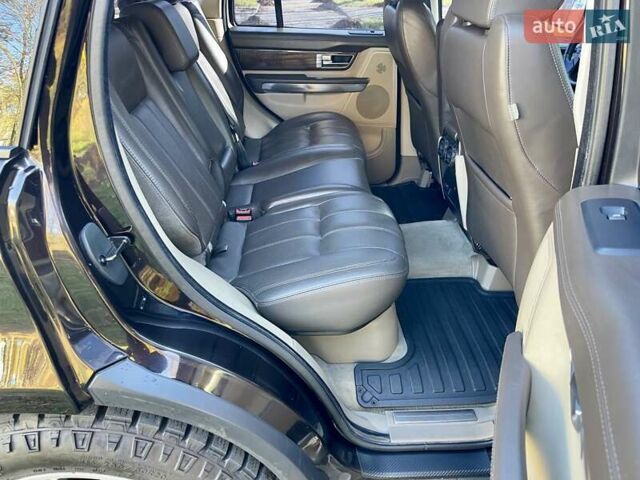 Ленд Ровер Рендж Ровер Спорт 2009 в Киеве на Automoto.ua Коричневый Ленд Ровер Рендж Ровер Спорт, объемом двигателя 5 л и пробегом 200 тыс. км за 12999 $, фото 36 на Automoto.ua