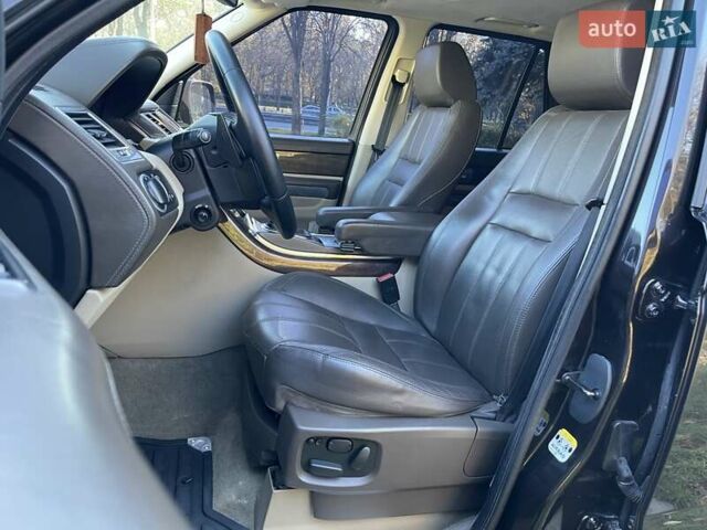 Коричневый Ленд Ровер Рендж Ровер Спорт, объемом двигателя 5 л и пробегом 200 тыс. км за 12850 $, фото 26 на Automoto.ua