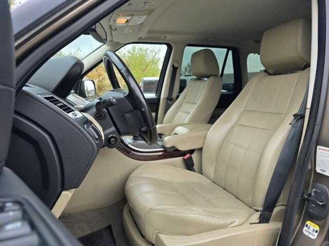 Ленд Ровер Рендж Ровер Спорт 2010 в Хмельницком на Automoto.ua Коричневый Ленд Ровер Рендж Ровер Спорт, объемом двигателя 3 л и пробегом 239 тыс. км за 14999 $, фото 10 на Automoto.ua