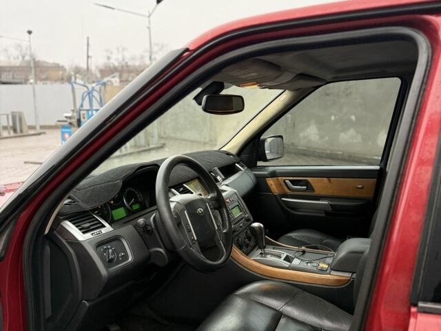 Червоний Ленд Ровер Range Rover Sport, об'ємом двигуна 2.7 л та пробігом 400 тис. км за 5800 $, фото 7 на Automoto.ua