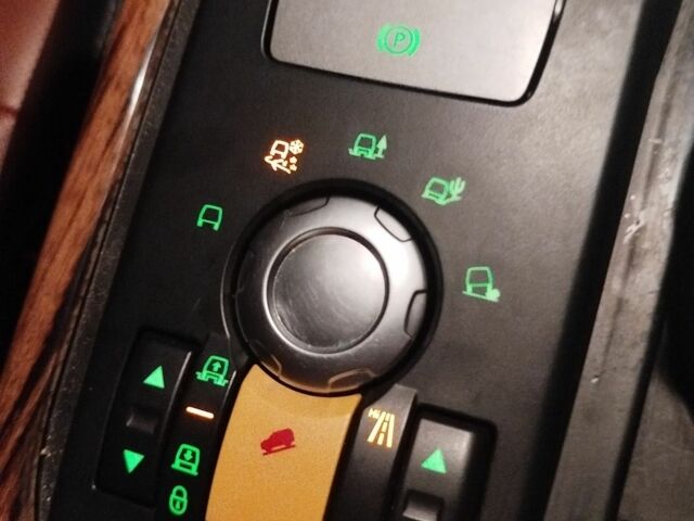 Червоний Ленд Ровер Range Rover Sport, об'ємом двигуна 4.4 л та пробігом 161 тис. км за 14500 $, фото 4 на Automoto.ua