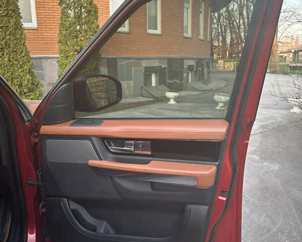 Красный Ленд Ровер Рендж Ровер Спорт, объемом двигателя 4.4 л и пробегом 230 тыс. км за 13000 $, фото 9 на Automoto.ua