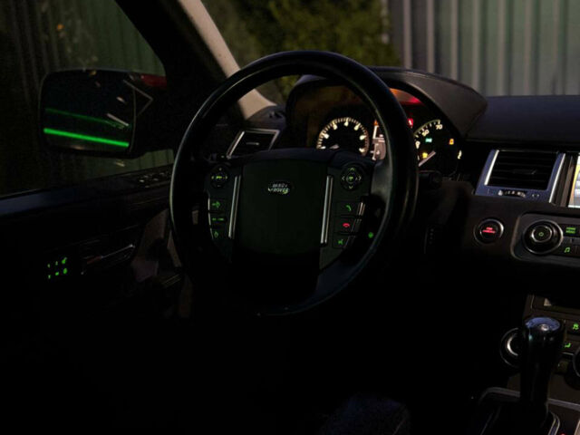 Червоний Ленд Ровер Range Rover Sport, об'ємом двигуна 5 л та пробігом 165 тис. км за 9999 $, фото 30 на Automoto.ua