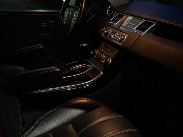 Червоний Ленд Ровер Range Rover Sport, об'ємом двигуна 5 л та пробігом 165 тис. км за 9950 $, фото 29 на Automoto.ua