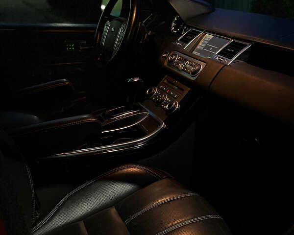 Красный Ленд Ровер Рендж Ровер Спорт, объемом двигателя 5 л и пробегом 165 тыс. км за 11500 $, фото 29 на Automoto.ua