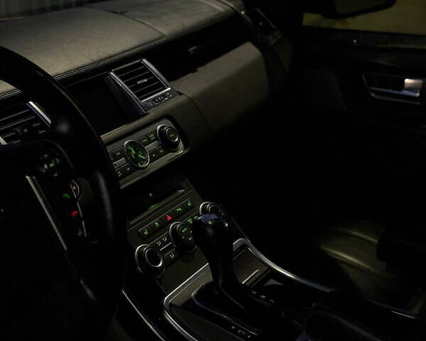 Красный Ленд Ровер Рендж Ровер Спорт, объемом двигателя 5 л и пробегом 165 тыс. км за 11500 $, фото 28 на Automoto.ua