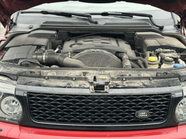 Красный Ленд Ровер Рендж Ровер Спорт, объемом двигателя 3 л и пробегом 195 тыс. км за 17500 $, фото 2 на Automoto.ua