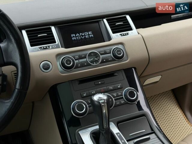 Червоний Ленд Ровер Range Rover Sport, об'ємом двигуна 3 л та пробігом 200 тис. км за 14300 $, фото 17 на Automoto.ua