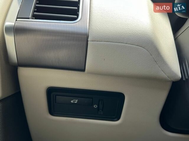 Червоний Ленд Ровер Range Rover Sport, об'ємом двигуна 3 л та пробігом 183 тис. км за 19999 $, фото 12 на Automoto.ua