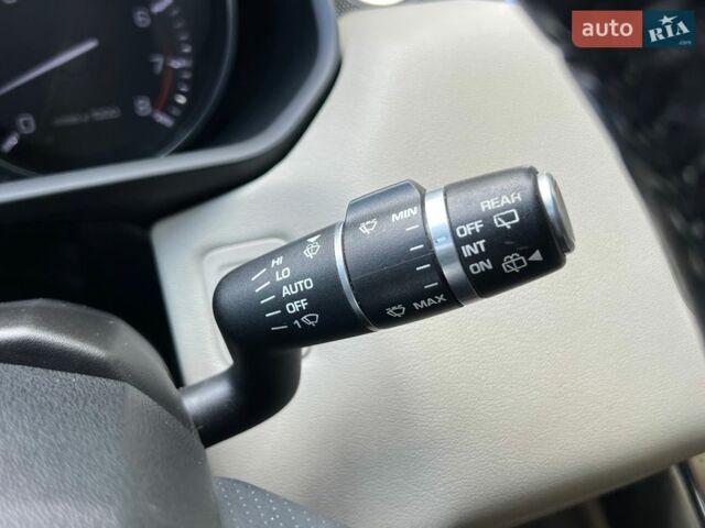 Червоний Ленд Ровер Range Rover Sport, об'ємом двигуна 3 л та пробігом 183 тис. км за 19999 $, фото 17 на Automoto.ua