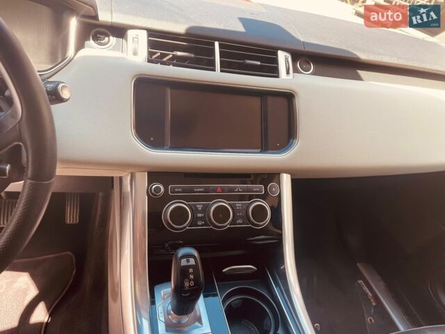 Червоний Ленд Ровер Range Rover Sport, об'ємом двигуна 2.99 л та пробігом 360 тис. км за 21500 $, фото 8 на Automoto.ua