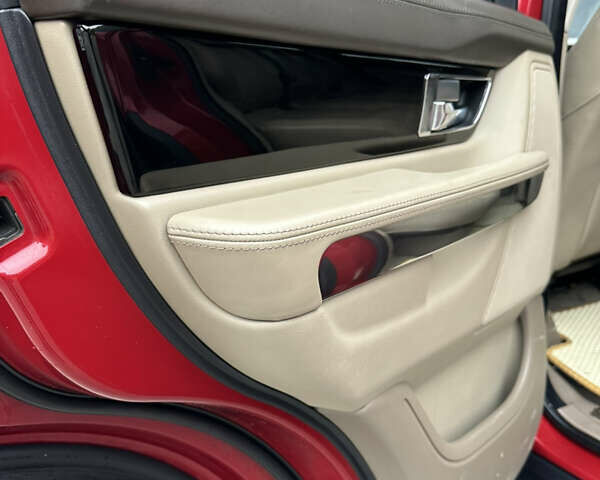 Червоний Ленд Ровер Range Rover Sport, об'ємом двигуна 2.99 л та пробігом 195 тис. км за 17500 $, фото 12 на Automoto.ua