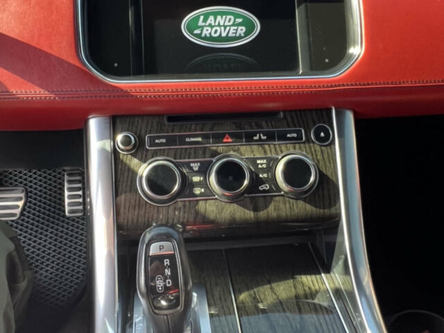 Червоний Ленд Ровер Range Rover Sport, об'ємом двигуна 2.99 л та пробігом 220 тис. км за 33000 $, фото 7 на Automoto.ua