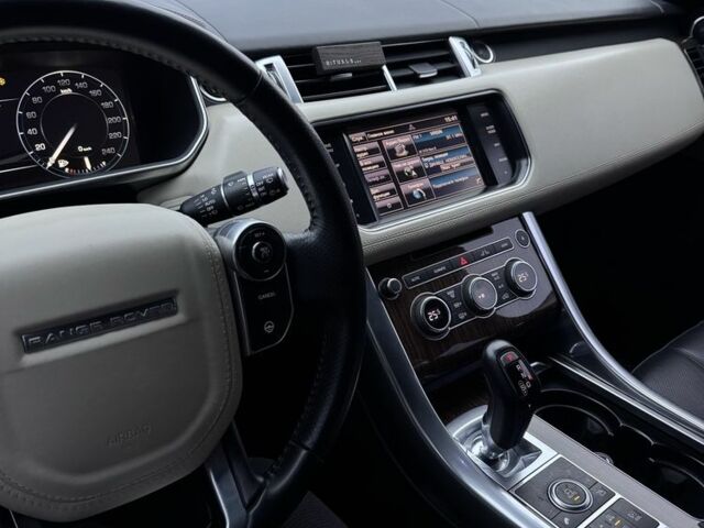 Червоний Ленд Ровер Range Rover Sport, об'ємом двигуна 3 л та пробігом 141 тис. км за 40000 $, фото 5 на Automoto.ua
