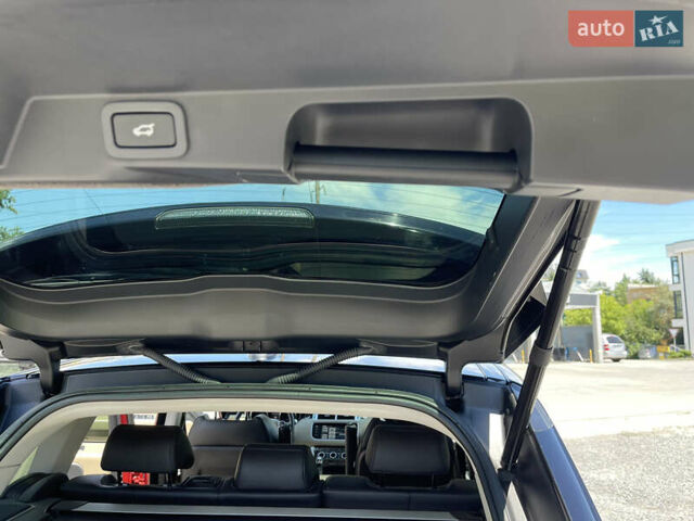 Красный Ленд Ровер Рендж Ровер Спорт, объемом двигателя 2.99 л и пробегом 207 тыс. км за 31500 $, фото 11 на Automoto.ua