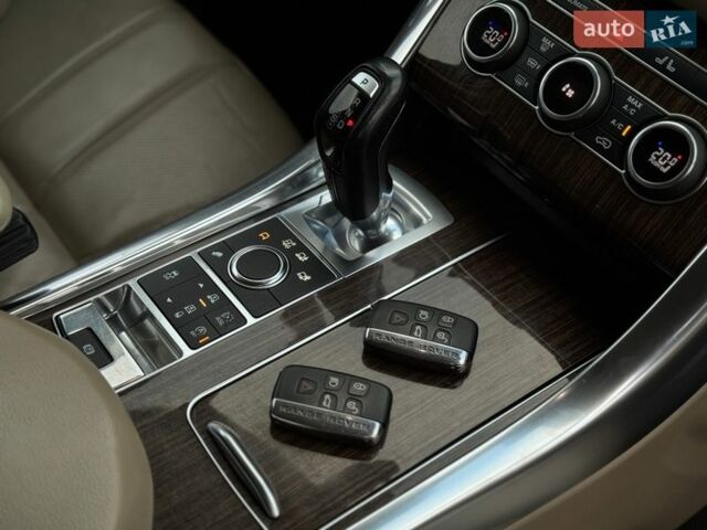 Красный Ленд Ровер Рендж Ровер Спорт, объемом двигателя 2.99 л и пробегом 191 тыс. км за 24900 $, фото 12 на Automoto.ua