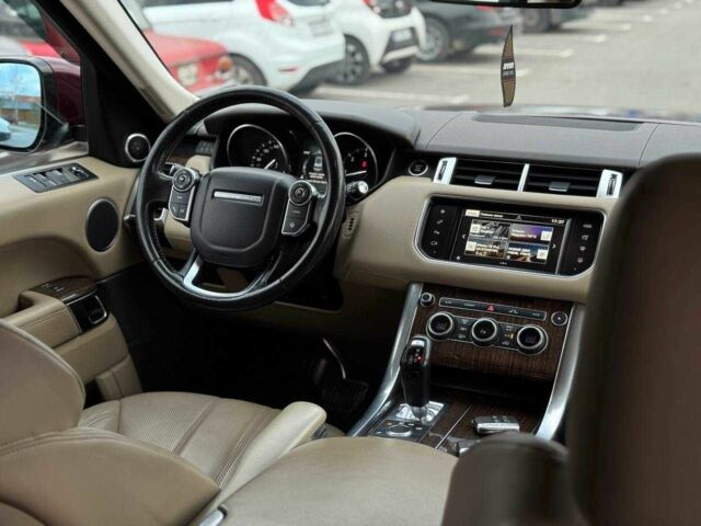 Червоний Ленд Ровер Range Rover Sport, об'ємом двигуна 3 л та пробігом 191 тис. км за 20612 $, фото 8 на Automoto.ua