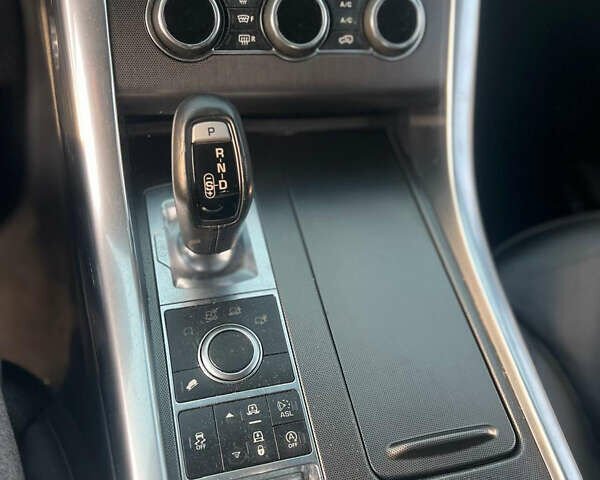 Красный Ленд Ровер Рендж Ровер Спорт, объемом двигателя 2.99 л и пробегом 255 тыс. км за 27500 $, фото 22 на Automoto.ua