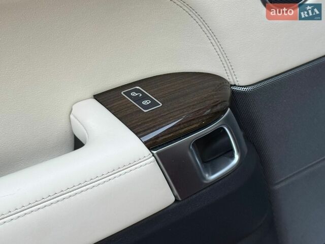 Червоний Ленд Ровер Range Rover Sport, об'ємом двигуна 3 л та пробігом 253 тис. км за 21750 $, фото 77 на Automoto.ua