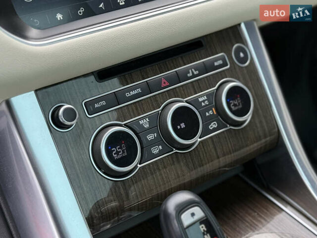 Красный Ленд Ровер Рендж Ровер Спорт, объемом двигателя 3 л и пробегом 200 тыс. км за 26500 $, фото 62 на Automoto.ua