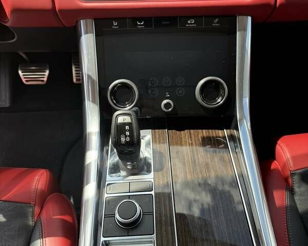 Красный Ленд Ровер Рендж Ровер Спорт, объемом двигателя 2.99 л и пробегом 110 тыс. км за 57200 $, фото 70 на Automoto.ua