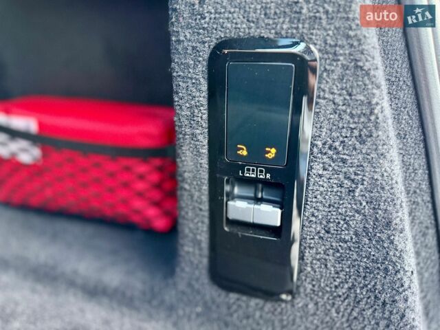 Червоний Ленд Ровер Range Rover Sport, об'ємом двигуна 3 л та пробігом 53 тис. км за 114000 $, фото 90 на Automoto.ua
