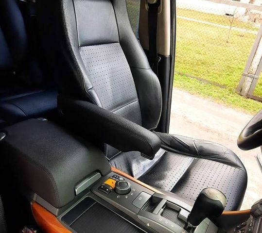 Ленд Ровер Рендж Ровер Спорт, объемом двигателя 4.2 л и пробегом 232 тыс. км за 9999 $, фото 11 на Automoto.ua