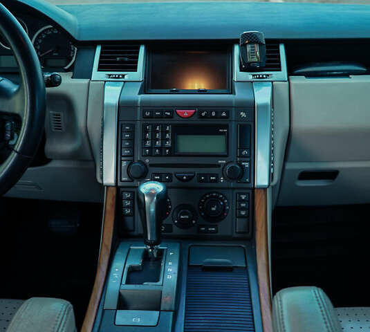 Ленд Ровер Range Rover Sport, об'ємом двигуна 4.2 л та пробігом 284 тис. км за 17700 $, фото 10 на Automoto.ua