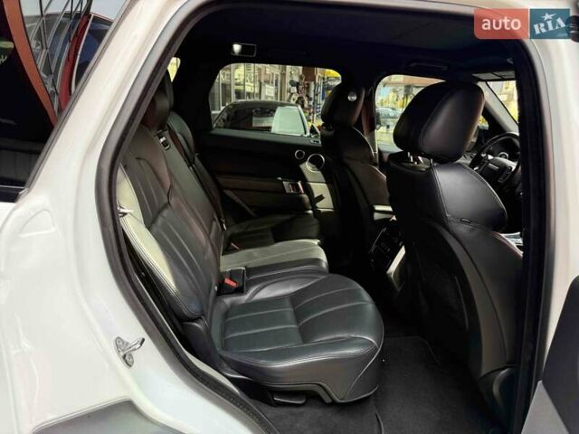 Ленд Ровер Рендж Ровер Спорт 2016 в Львове на Automoto.ua Ленд Ровер Рендж Ровер Спорт, объемом двигателя 3 л и пробегом 141 тыс. км за 35900 $, фото 43 на Automoto.ua