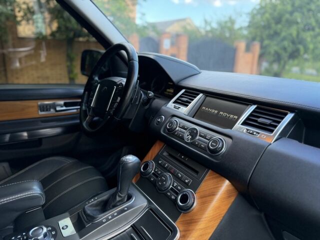 Сірий Ленд Ровер Range Rover Sport, об'ємом двигуна 5 л та пробігом 235 тис. км за 10000 $, фото 18 на Automoto.ua