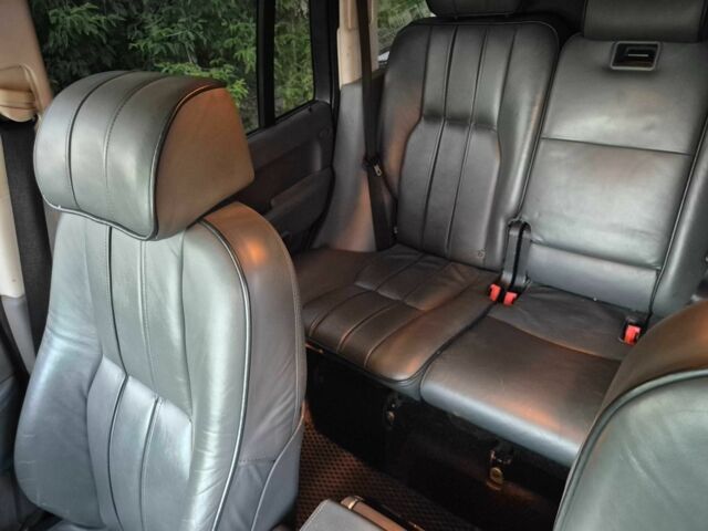 Серый Ленд Ровер Рендж Ровер Спорт, объемом двигателя 2.9 л и пробегом 350 тыс. км за 9999 $, фото 3 на Automoto.ua