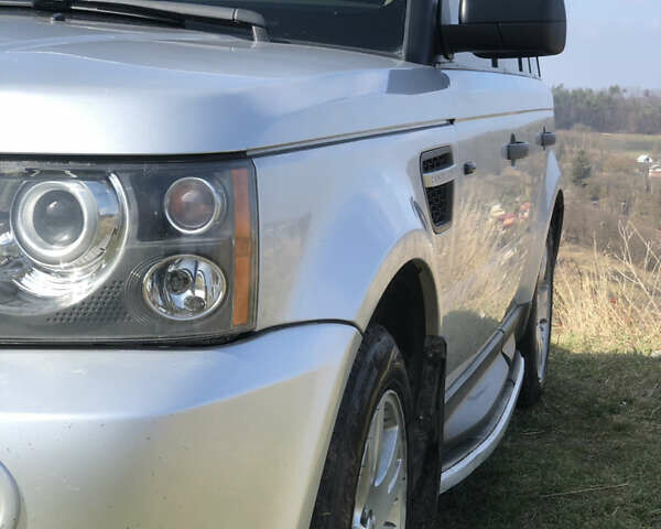 Сірий Ленд Ровер Range Rover Sport, об'ємом двигуна 2.72 л та пробігом 303 тис. км за 9999 $, фото 14 на Automoto.ua