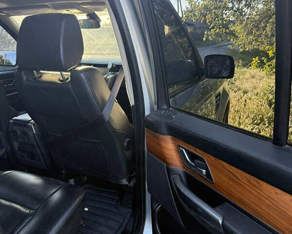 Сірий Ленд Ровер Range Rover Sport, об'ємом двигуна 4.4 л та пробігом 160 тис. км за 9200 $, фото 17 на Automoto.ua