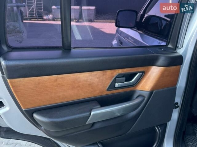 Сірий Ленд Ровер Range Rover Sport, об'ємом двигуна 2.7 л та пробігом 333 тис. км за 9200 $, фото 26 на Automoto.ua