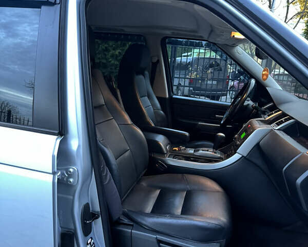 Серый Ленд Ровер Рендж Ровер Спорт, объемом двигателя 2.72 л и пробегом 209 тыс. км за 8999 $, фото 16 на Automoto.ua