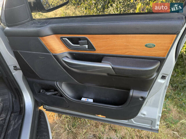 Сірий Ленд Ровер Range Rover Sport, об'ємом двигуна 4.4 л та пробігом 160 тис. км за 9999 $, фото 20 на Automoto.ua
