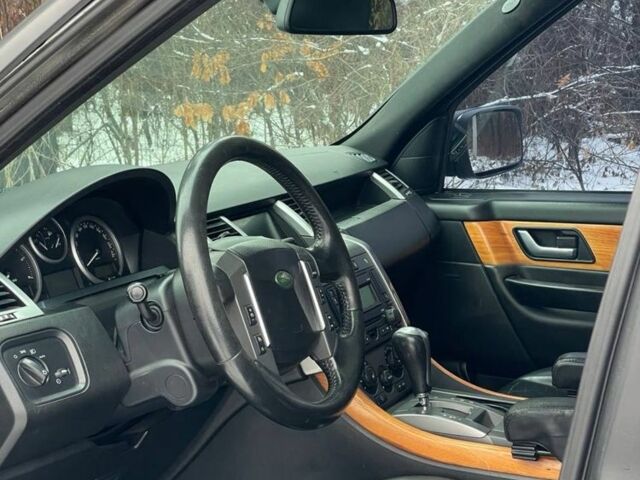 Серый Ленд Ровер Рендж Ровер Спорт, объемом двигателя 3 л и пробегом 344 тыс. км за 9000 $, фото 5 на Automoto.ua