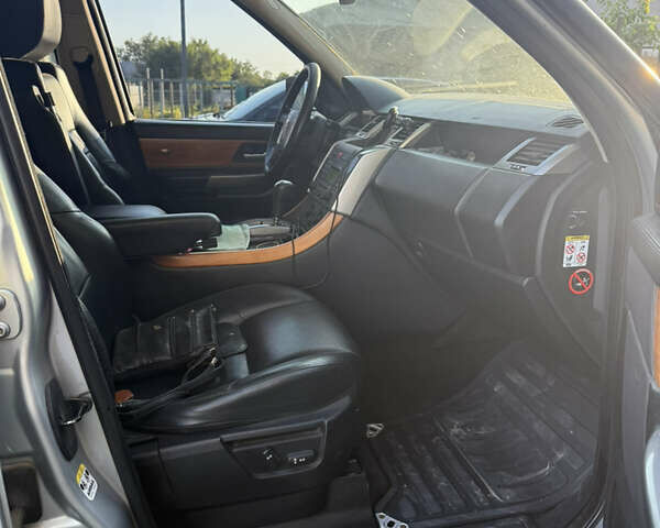 Сірий Ленд Ровер Range Rover Sport, об'ємом двигуна 4.4 л та пробігом 160 тис. км за 9200 $, фото 18 на Automoto.ua