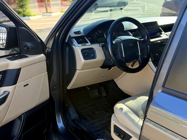 Сірий Ленд Ровер Range Rover Sport, об'ємом двигуна 2.7 л та пробігом 320 тис. км за 8500 $, фото 5 на Automoto.ua